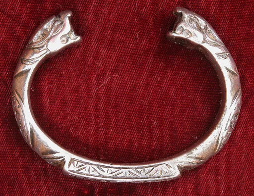 Bracelet with Snake-Head Endings and Arabic Inscription, One of a Pair