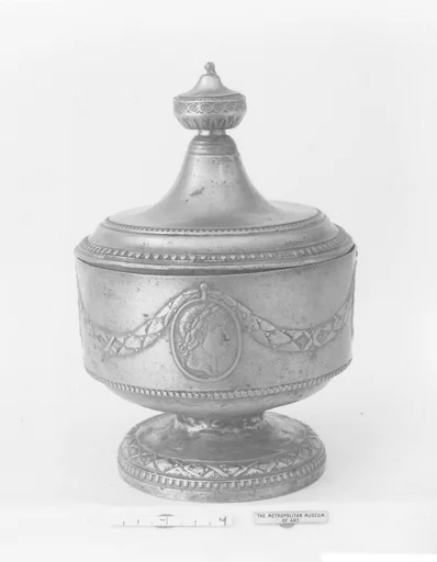Tobacco box