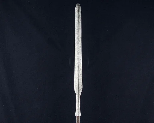 Arrowhead (<i>Yanone</i>)