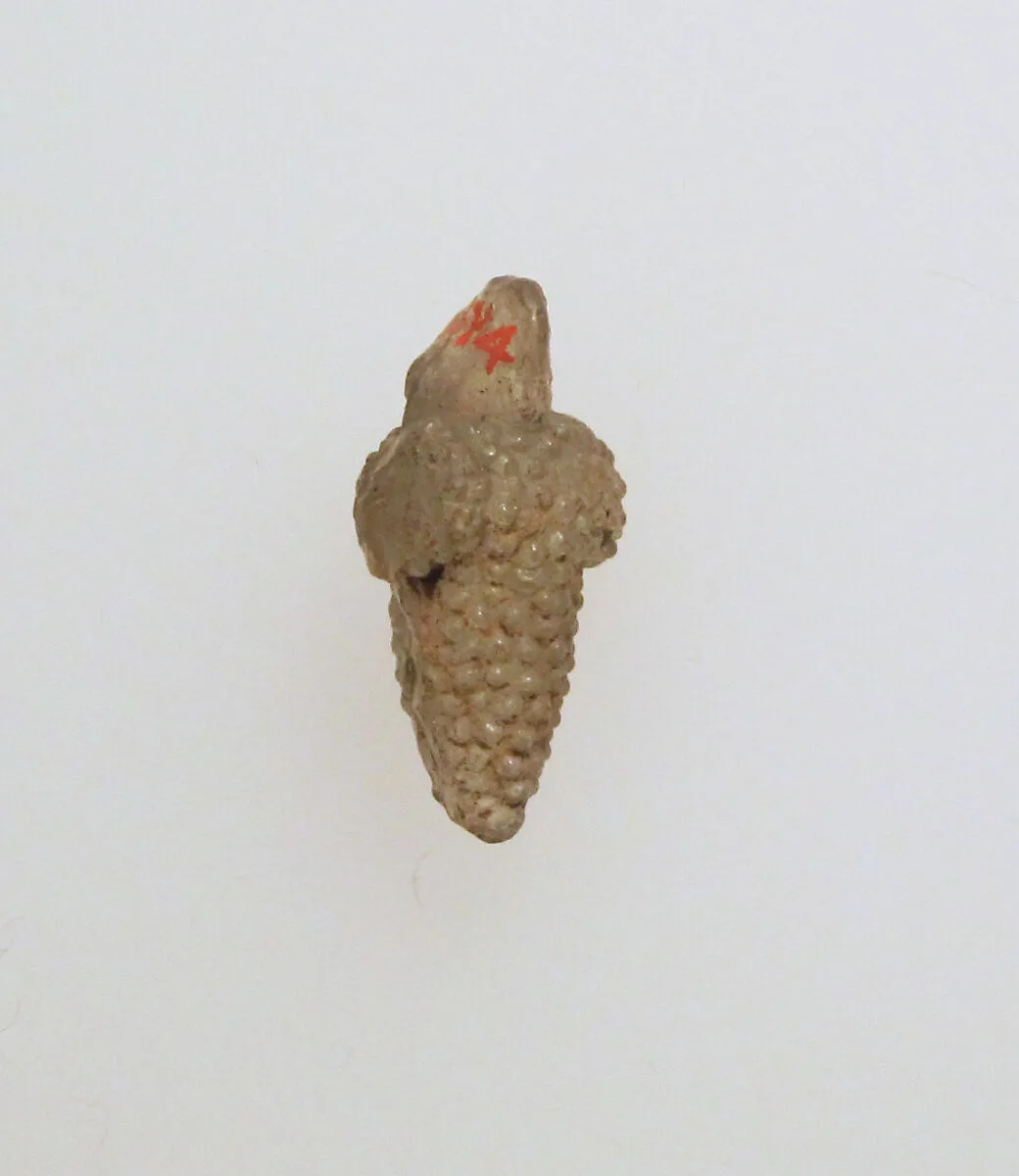 Glass pendant in the form of a bunch of grapes — Unknown