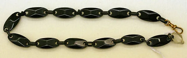 Necklace — Unknown
