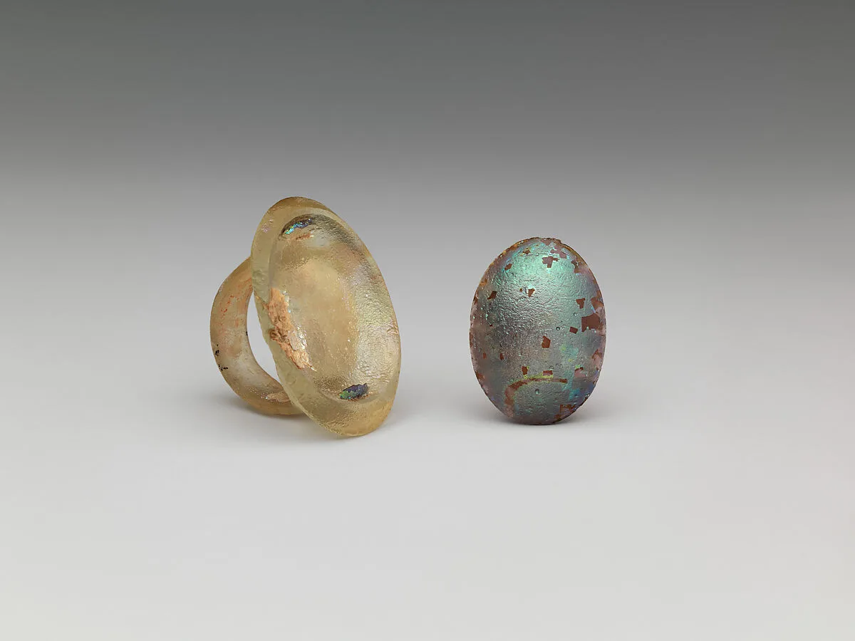 Glass ring — Unknown