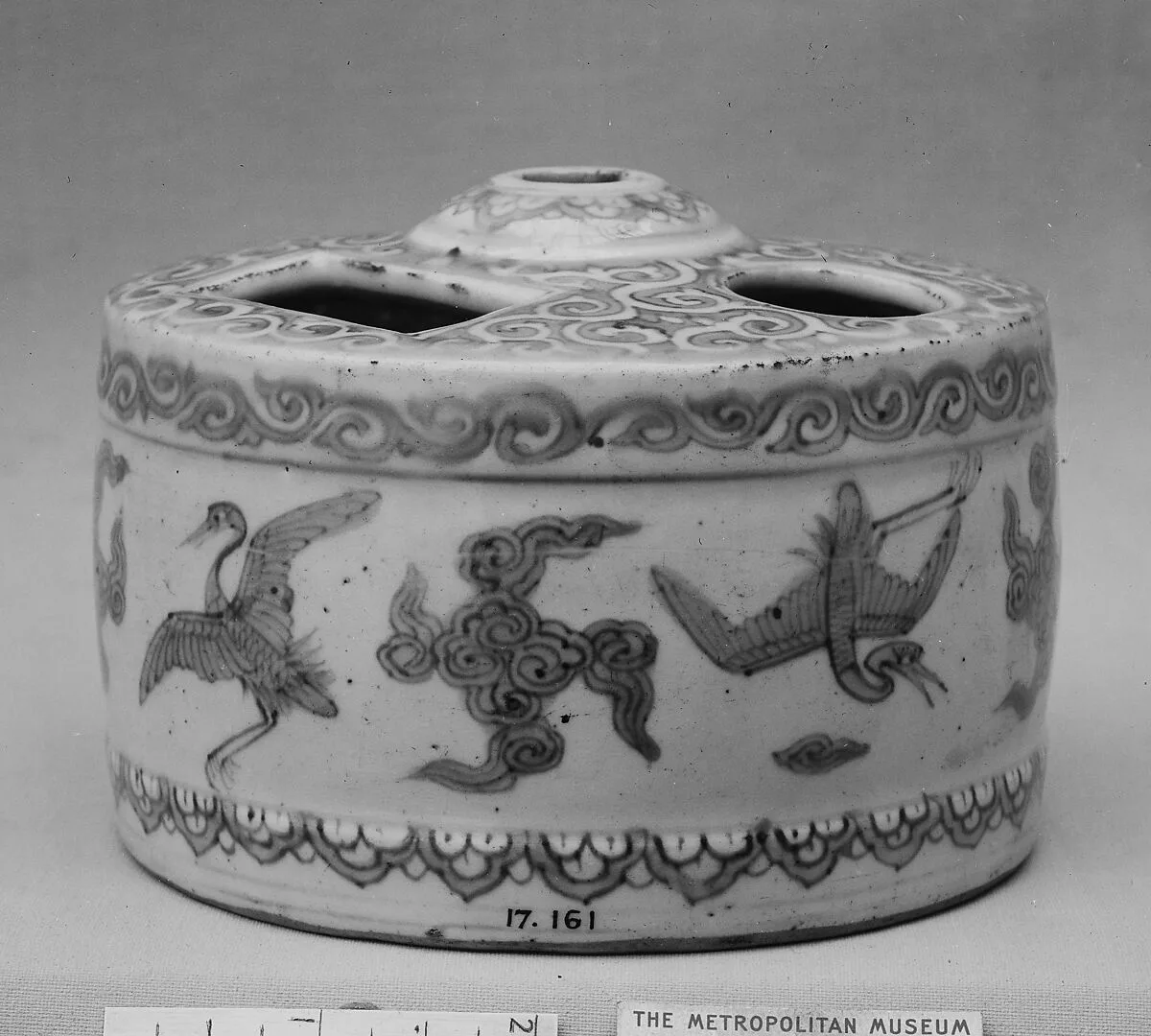 明萬曆 景德鎮窯青花筆墨插|Brush holder — Unknown