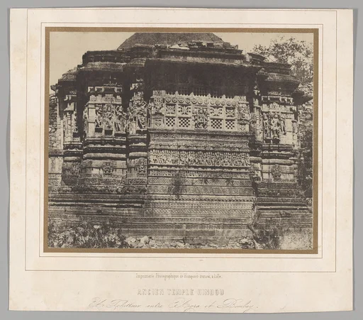 Ancien Temple Hindou. À Tchittour entre Agra et Bombay.
