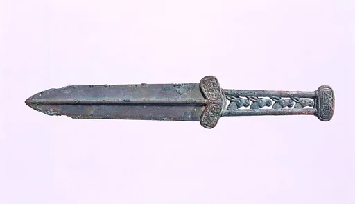 四驢紋青銅短劍|Short Sword with Four Kulans' Heads on the Handle