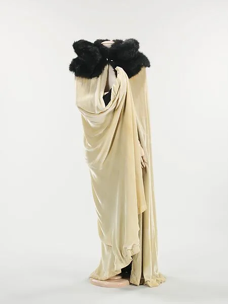 Evening cape — House of Worth|Roger Worth