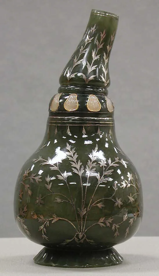 莫臥兒王朝 鑲金嵌寶葫蘆式玉瓶|Bottle in the shape of a gourd — Unknown