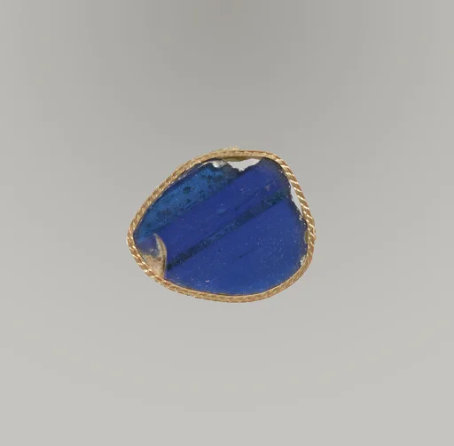 Glass monochrome inlay fragment