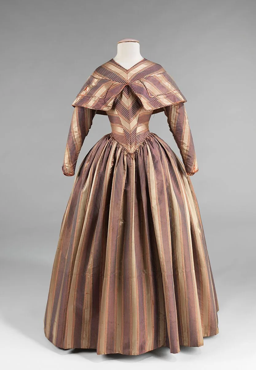 Visiting dress — Unknown