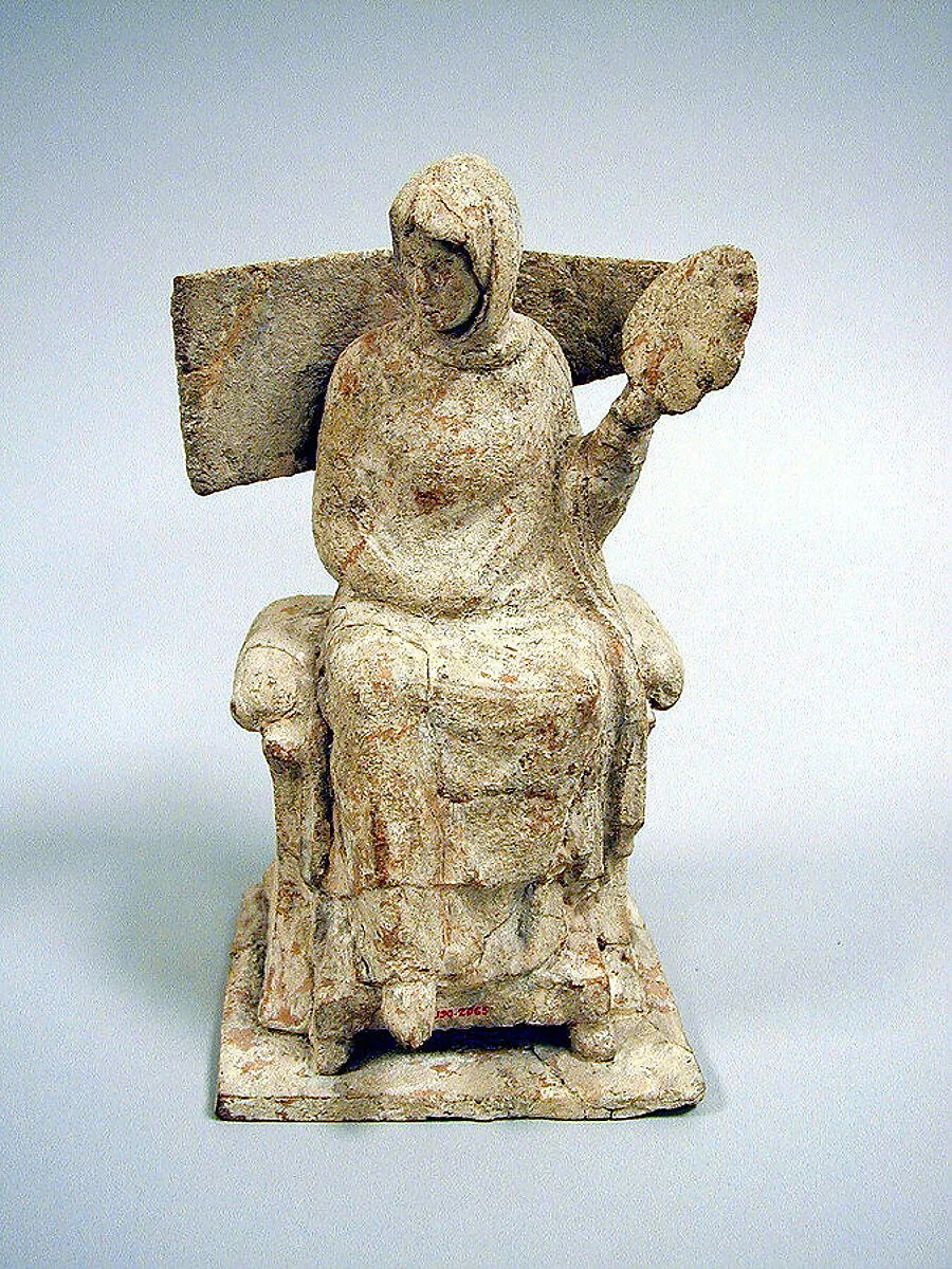 Statuette of a woman — Unknown
