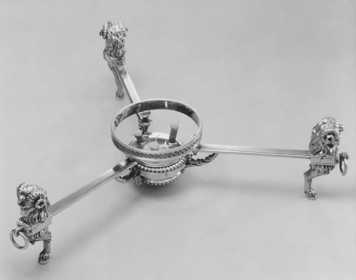 Tripod dish cross — James Crespell|Sebastian I Crespell