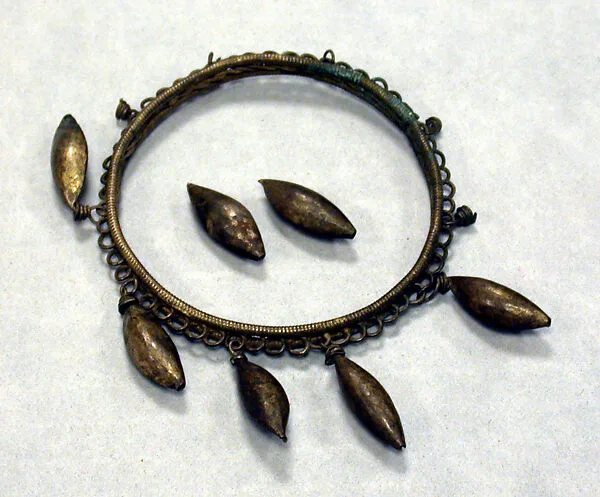 Bracelet: Seedpods — Unknown