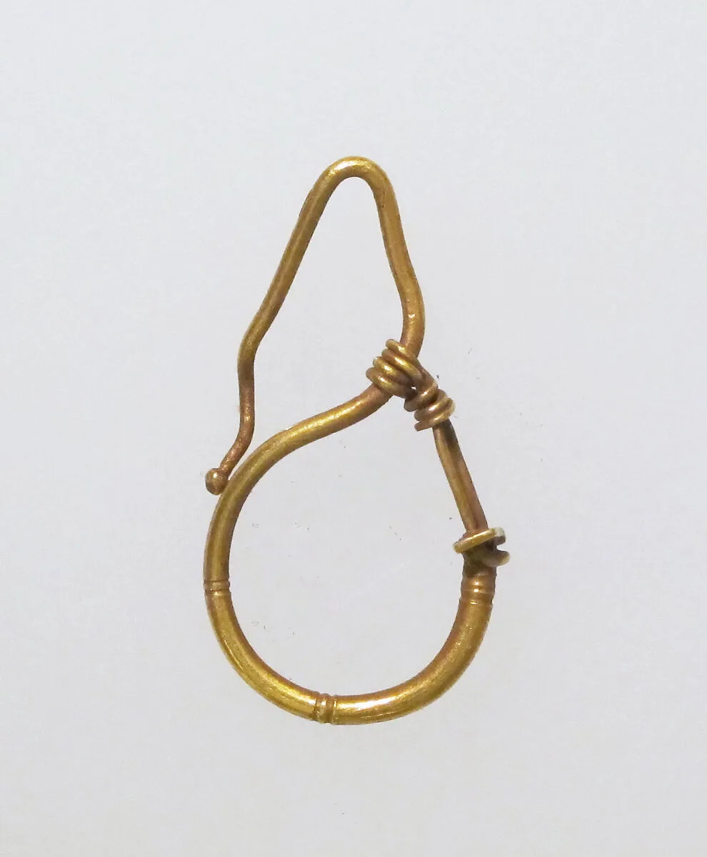 Earring, delta-shaped — Unknown