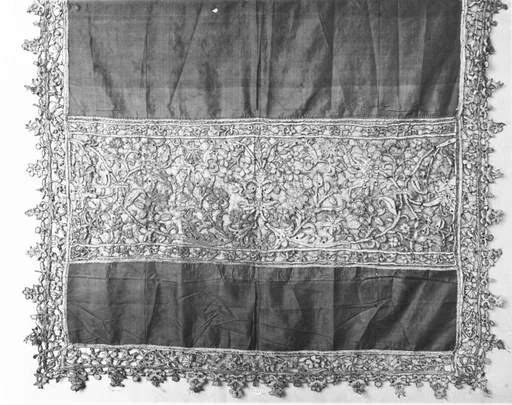 Baptismal veil
