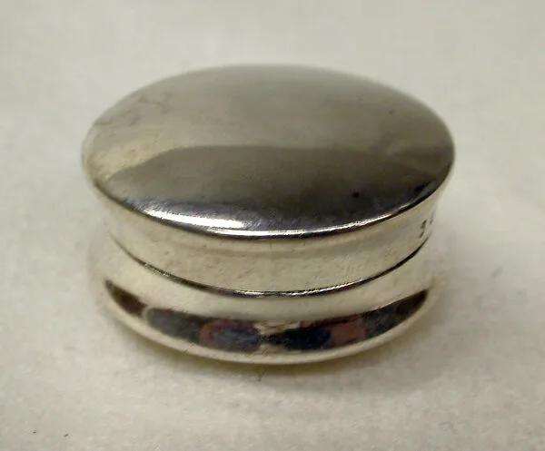 Rouge pot — E.S. Barnsley & Co.