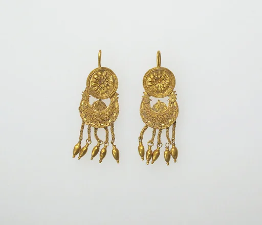 Earring with pendants