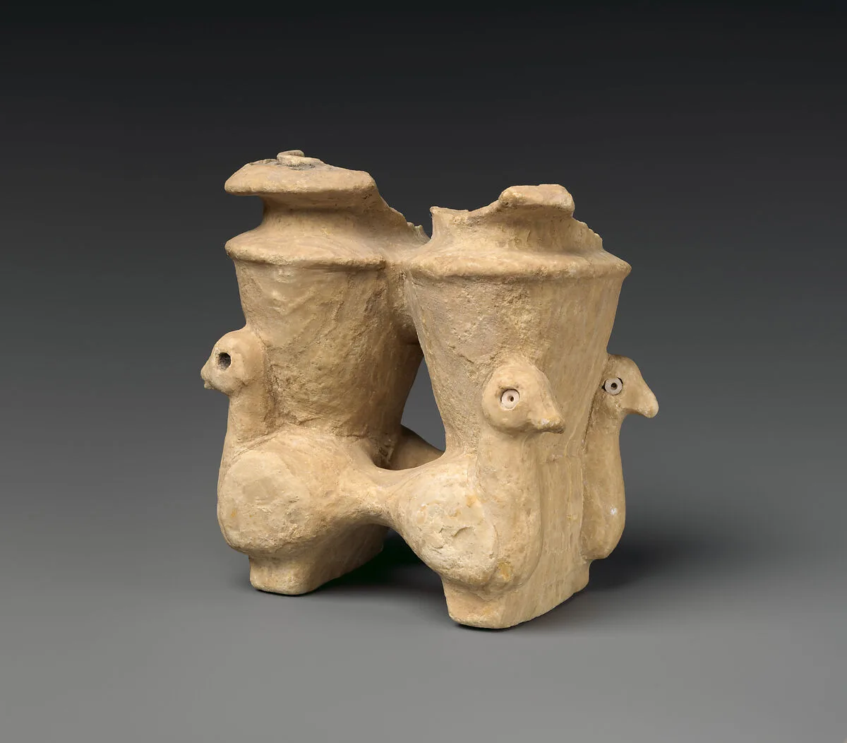 Double vessel with duck-shaped supports — Unknown