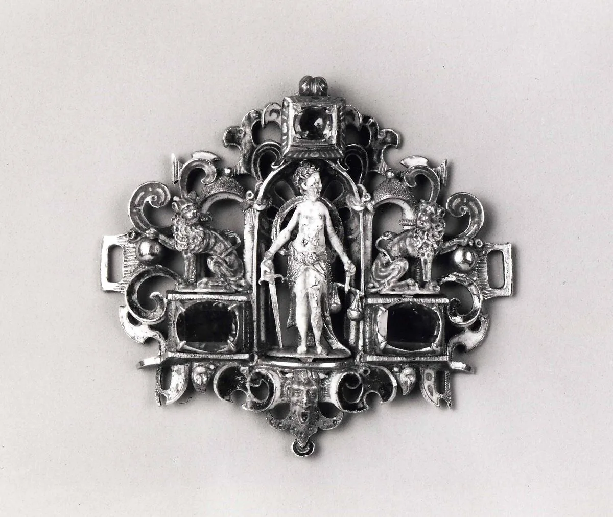 Link from a belt with Figure of Justice — Unknown