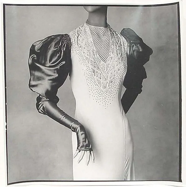 Photograph — Elsa Schiaparelli|Irving Penn