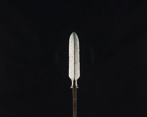 Arrowhead (<i>Yanone</i>)