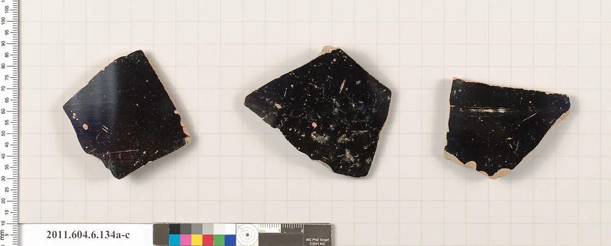 Terracotta fragments of open shapes — Unknown