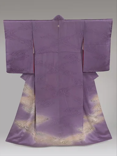 綸子地流水模様着物|Kimono with Stylized Flowing Water