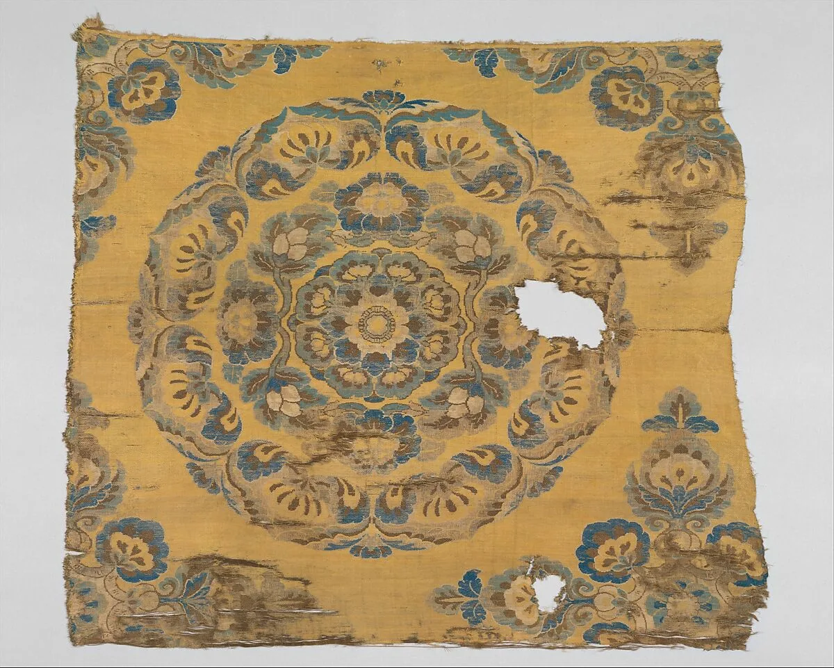 唐 黄地團花紋錦|Textile with floral medallion — Unknown