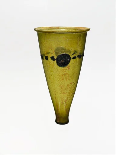 Glass beaker or lamp