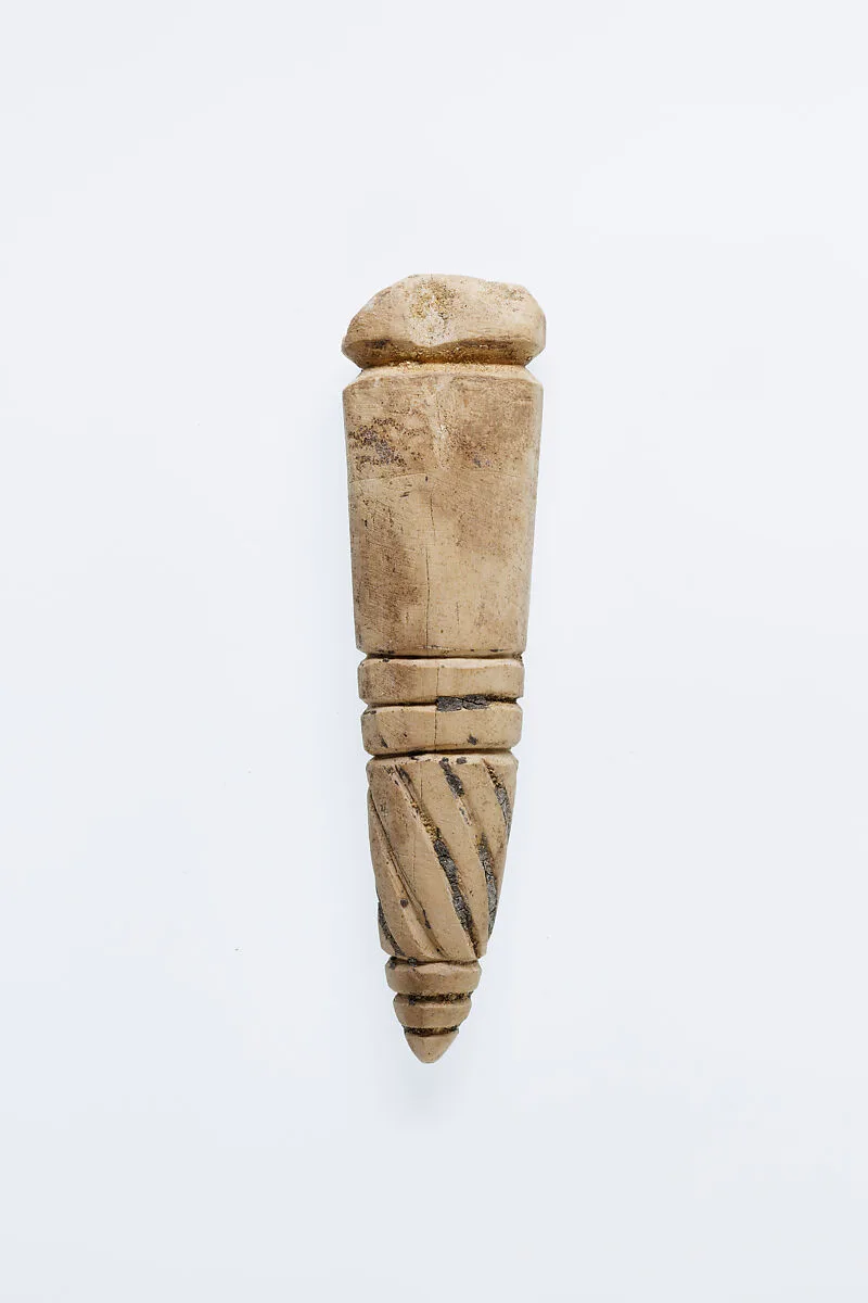 Tag amulet in the form of a tusk — Unknown