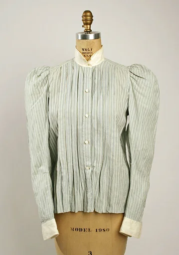 Shirtwaist