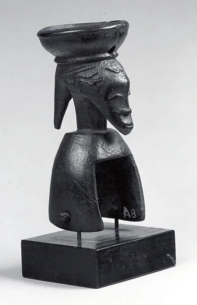 Heddle Pulley with Figure Figure and Vessel — Unknown