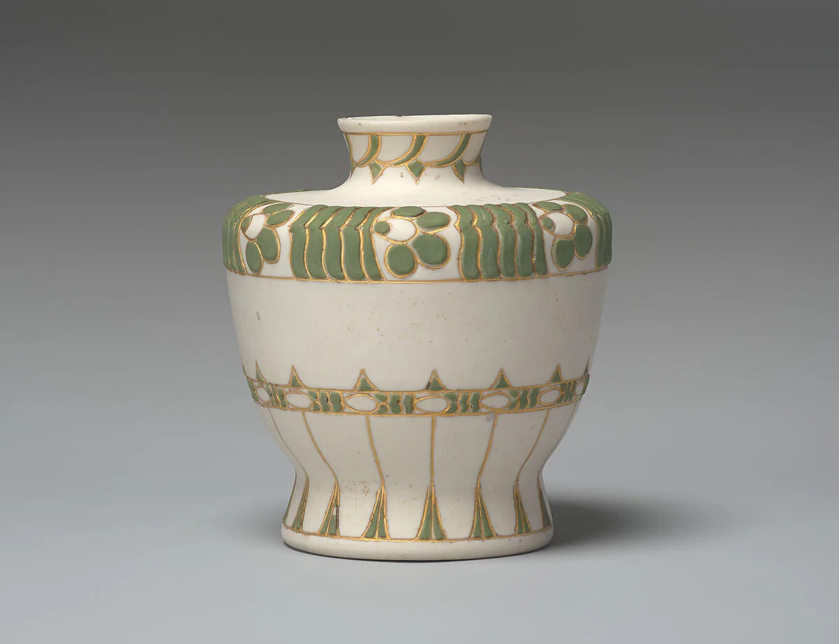 Vase with green and gold decoration on white — Joost Thooft|De Porceleyne Fles Manufactory|A. Labouchère|Adolf Le Comte