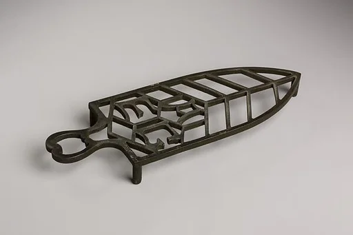 Trivet