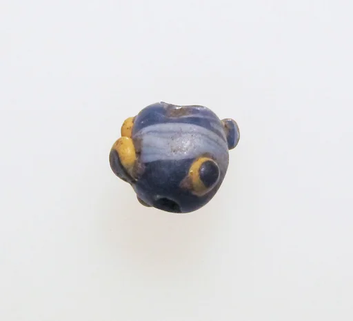 Glass bead