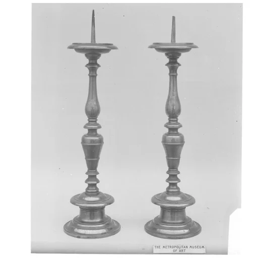 Pair of candlesticks