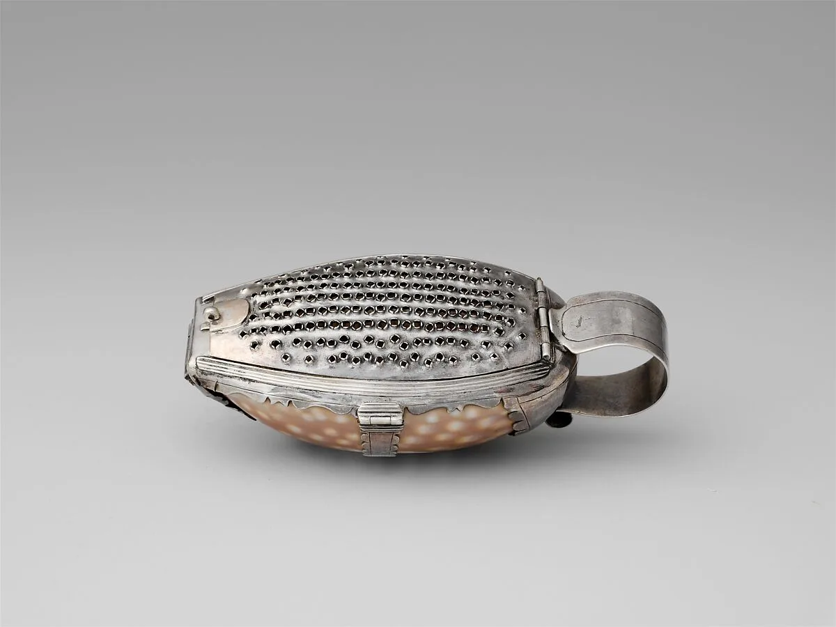 Nutmeg grater — Unknown