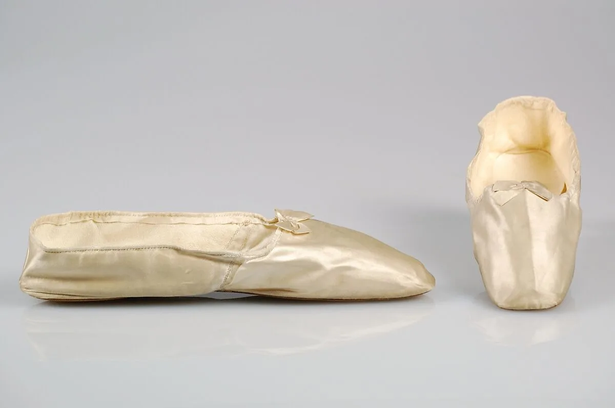 Evening slippers — Unknown