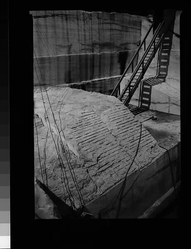 [Quarry Landing with Ladder]