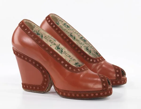Pumps — Bergdorf Goodman|Delman