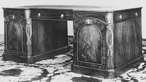Writing table