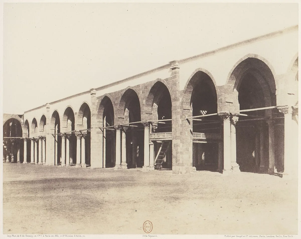 Le Kaire, Mosquée d'Amrou - Intérieur - Côté du Sanctuaire — Félix Teynard|Imprimerie Photographique de H. de Fonteny et Cie