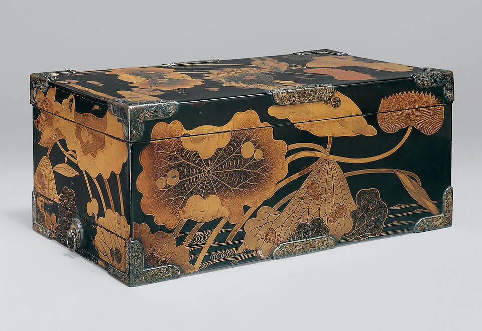 蓮池蒔絵経箱|Sutra Box (Kyōbako) with Lotus Pond — Unknown