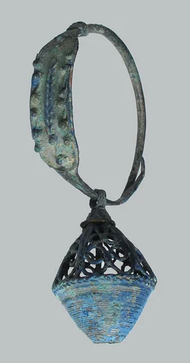 Earring