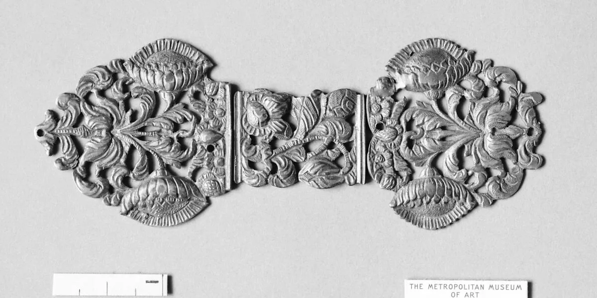 Book clasp — Unknown