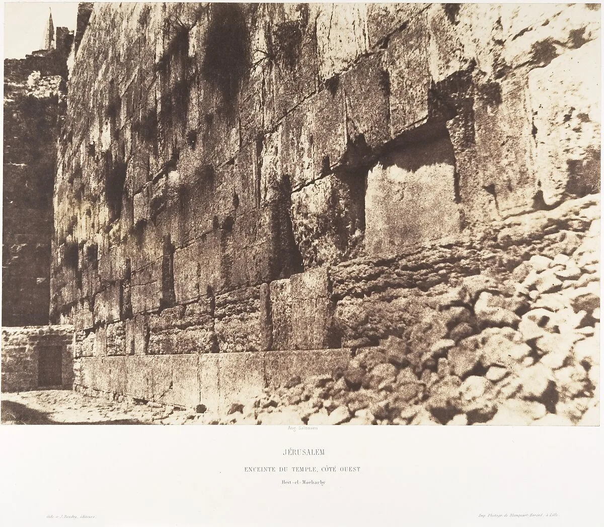 Jérusalem, Enceinte du Temple, Côté Ouest, Heit-el-Morharby — Imprimerie photographique de Blanquart-Évrard, à Lille|Auguste Salzmann