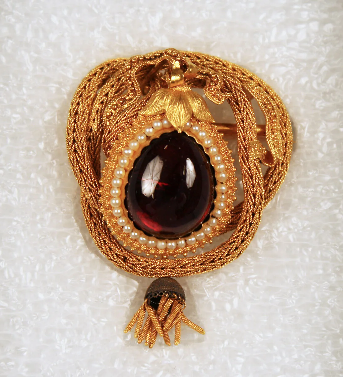 Brooch — Unknown