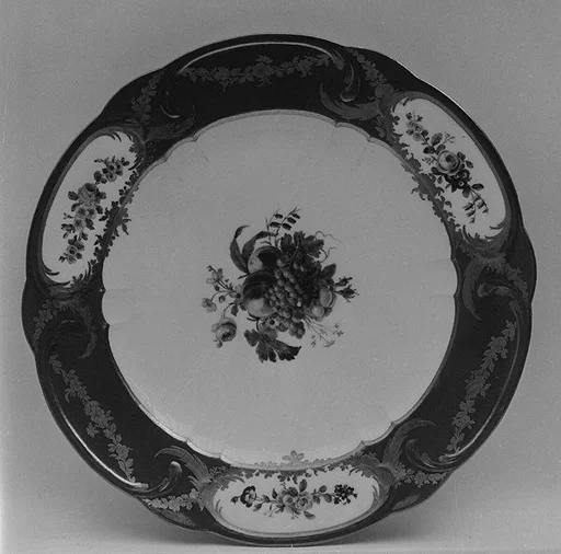 Plate (assiette à palmes) (1 of 102) (part of a service)