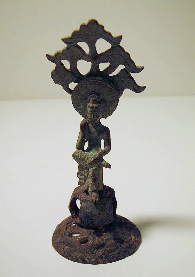 隋?青銅思惟佛像|Seated bodhisattva in pensive pose — Unknown