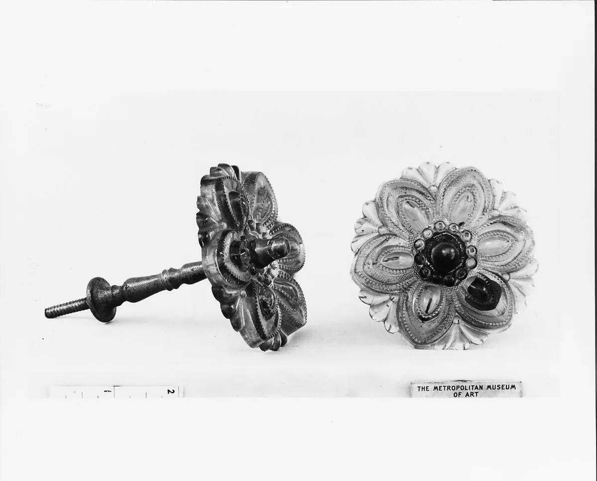 Curtain Knob — Unknown
