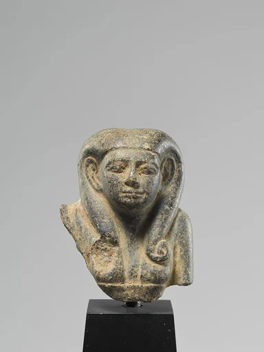 Upper half of a woman from a pair or group statue